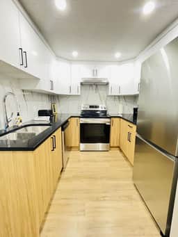Cozy 2BR Basement Suite with Separate Entry