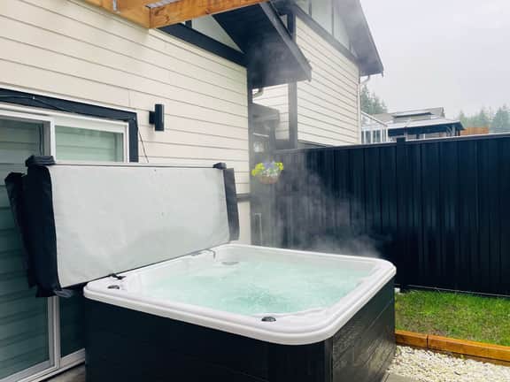 The Twin Haven : Hot Tub, Fire Pit & Theatre - Image 2